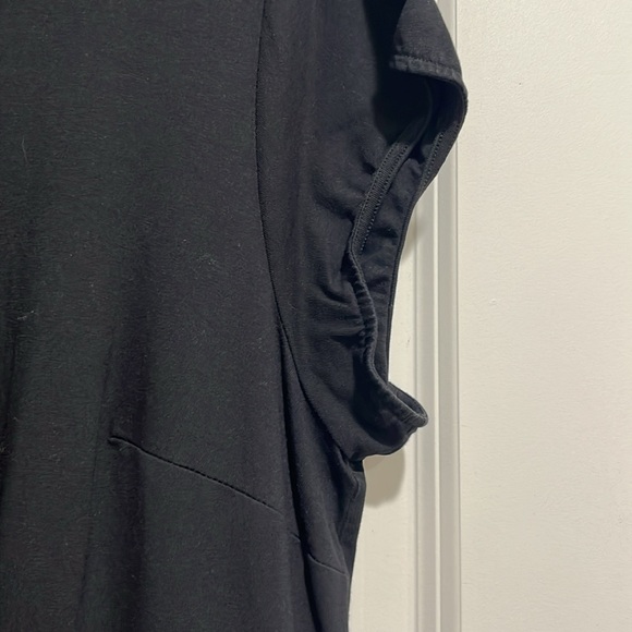 Timeless Vintage Black Dress with Pockets - Picture 3 of 8